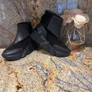 United Nude Black Chunky Ankle Boots
